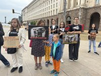 "Моля ви, пуснете ме": Хуманно гледане на животни поискаха 110 000 българи