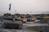 Призиви за окупиране на Газа: Израелски танкове по границата