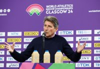 Себастиан Коу увери, че всички атлетки ще минат генетични тестове преди световното