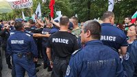 Няма задържан на протеста пред ВМЗ - Сопот