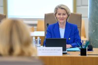 Урсула фон дер Лайен в Латвия: Трябва да поемем по-голяма отговорност за собствената си отбрана