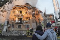 Жителите на Киев прекараха нощта в метрото заради руски масирани удари с дронове