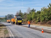 Преасфалтират отсечката, където при катастрофа загина 12-годишната Сияна