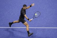 Новак Джокович пречупи Тейлър Фриц по пътя към Топ 4 на US Open (ВИДЕО)