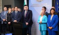ПП-ДБ искат оставката на вицепремиера Зафиров заради посещението му в Китай