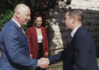 Премиерът Желязков откри паметник на княз Батенберг в Подгорица