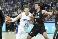 Германия постигна рутинна победа над Финландия и оглави група "В"