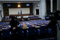 В НС попитаха премиера в качеството на какъв Атанас Зафиров е на посещение в Китай