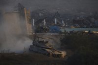 Израелските сили напредват в Газа, въпреки международните призиви за край на офанзивата