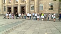 В Русе граждани протестират срещу овладяването на държавата