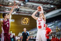 Черногорски баскетболист ще носи екипа на Ботев 2012