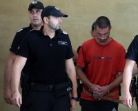 Кутия с цигари "засилила и обърнала" трамвая в София: 22-годишният Даниел Терзиев остава в ареста (СНИМКИ)