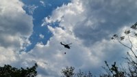 Хеликоптер Ми-17 и военнослужещи се включват в гасенето на пожара в Рила