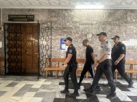Пуснаха под домашен арест едно от задържаните момчета за побоя над шефа на полицията в Русе