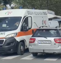 Повдигнаха обвинение на мъжа, заплашил с пистолет екипи на Спешна помощ в Бургас