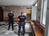 Освободиха от ареста 15-годишното момче от боя с полицейския шеф в Русе