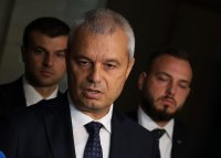 Лидерът на "Възраждане" разкритикува ПП-ДБ, МЕЧ и АПС, че бавят петия вот на недоверие