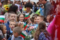 В навечерието на 15 септември: Дъжд или слънце ще съпроводи учениците?