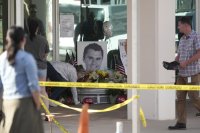 Показното убийство на привърженик на Тръмп: Издирват убиеца на Чарли Кърк