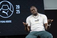 Юсейн Болт смята, че би бягал 100 м за 9.42 секунди с днешните "супер шпайкове"