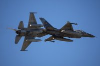 Румъния вдигна два изтребителя F-16 заради дрон, навлязъл във въздушното ѝ пространство
