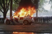 Недоволство срещу миграцията в Нидерландия, премиерът осъди протестите