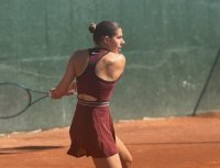 Елизара Янева бие с 6:0, 6:0 за шеста поредна победа в Пазарджик