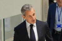 Бившият френски президент Никола Саркози беше осъден на 5 години затвор
