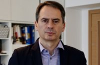 Христо Грозев с наградата „Журналист на годината“ на PRIX EUROPA в Берлин