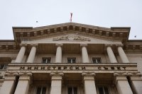 Програма за компенсиране на разходите на небитови крайни клиенти за електрическа енергия одобри правителството