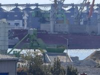 Двама души са открити мъртви в трюма на кораб на бургаското пристанище