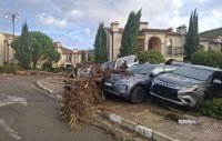 Над 200 души са евакуирани след водното бедствие в Елените
