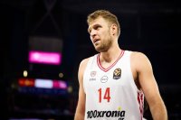 Везенков и Олимпиакос се предадоха пред Реал (ВИДЕО)