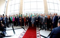 Депутатите на крака за световните вицешампиони по волейбол