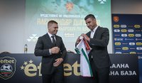 Националите по футбол се събират на лагер в неделя