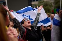 Сълзи от радост и надежда: Великият ден за арабския свят - крачката към мир в Близкия Изток е постигната (ОБЗОР)