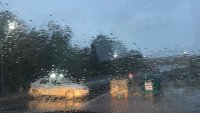 Обявиха неучебен ден заради проливния дъжд в Царево