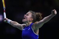 Жасмин Паолини и Елена Рибакина достигнаха третия кръг на турнир в Ухан