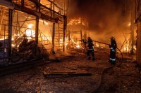 Украинският град Харков е бил подложен на масирана руска въздушна атака тази нощ
