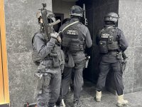 ГДБОП разби група за трафик на мигранти през България