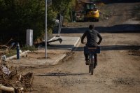 "Спасяваме се - кой както може": Бедственото положение в Царево остава в сила