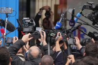 В очакване на ново правителство във Франция: Опозицията се готви за вот на недоверие