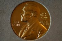 В седмицата на Нобеловите награди: Кой ще получи призът за мир?