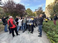 Напрежение пред сградата на МВР в София заради протест на БОЕЦ (СНИМКИ и ВИДЕО)