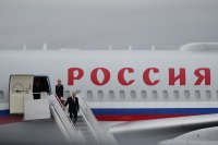 Москва за полета на Путин: Още е рано за контакт с България