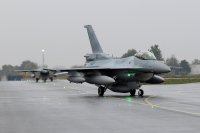Още два самолета F-16 пристигнаха в България
