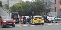 Кола блъсна възрастна жена на пешеходна пътека в Бургас