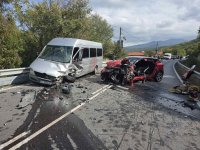 Катастрофа затвори пътя между Симитли и Банско