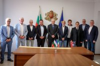 Димитър Георгиев приветства партньорството между Каляри Калчо, УФК Ботев София и български училища
