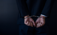 Задържаха мъж и жена, извършили строителни измами за над половин милион лева